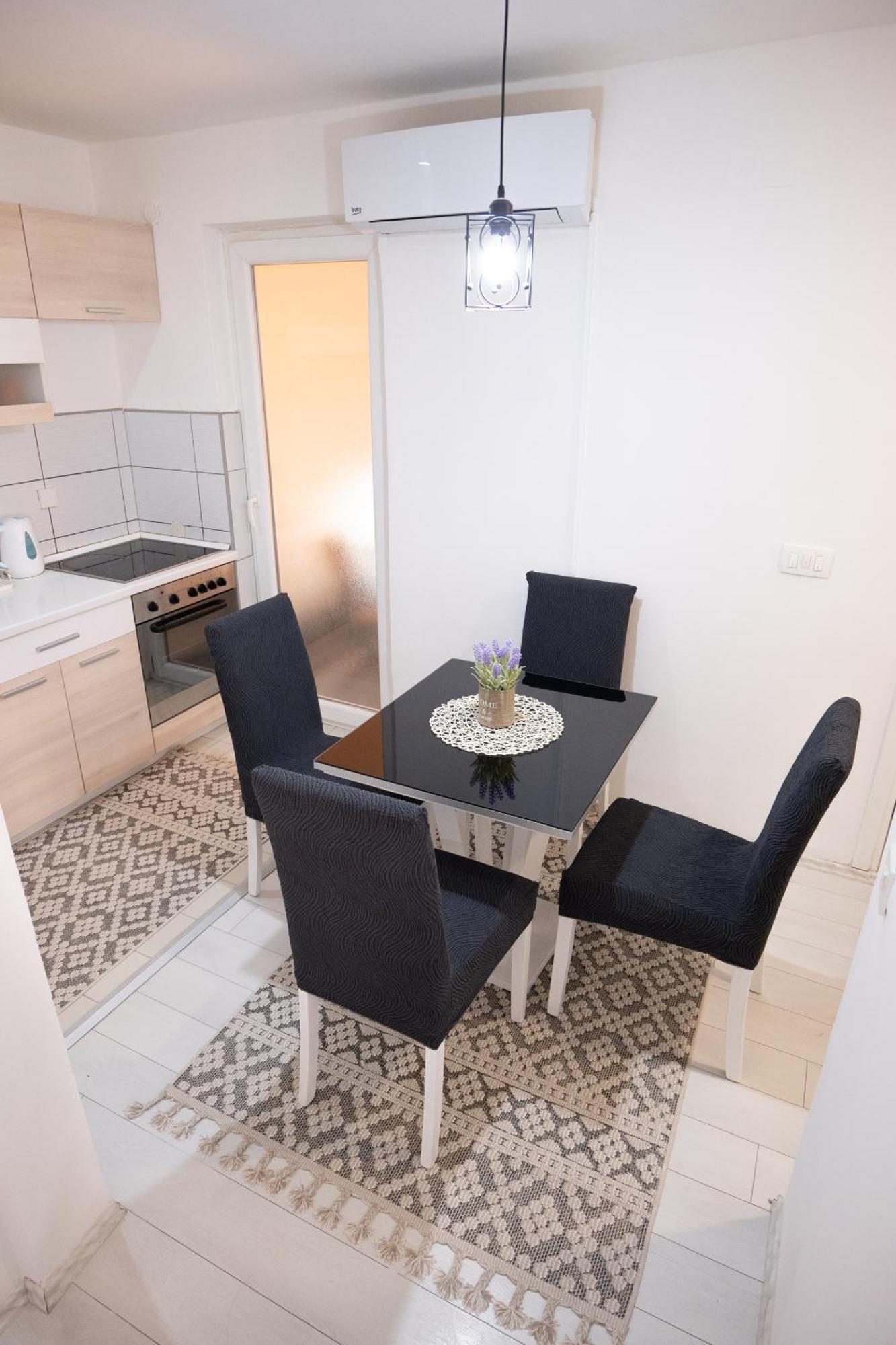 Grandeur Home Apartment Mostar - Free Parking Bagian luar foto